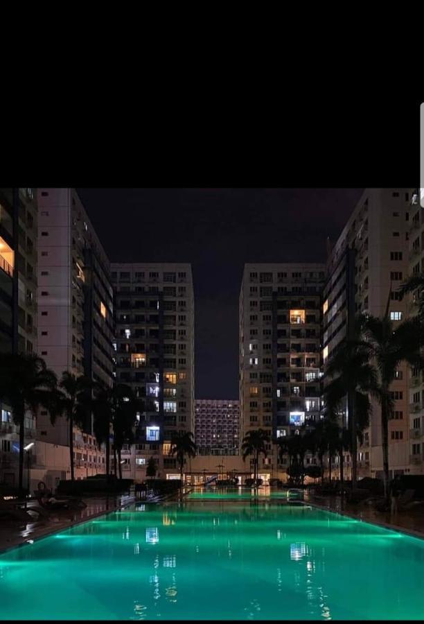 Yhanz Z Sea Residences Pasay Exterior foto