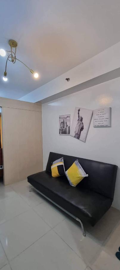 Yhanz Z Sea Residences Pasay Exterior foto