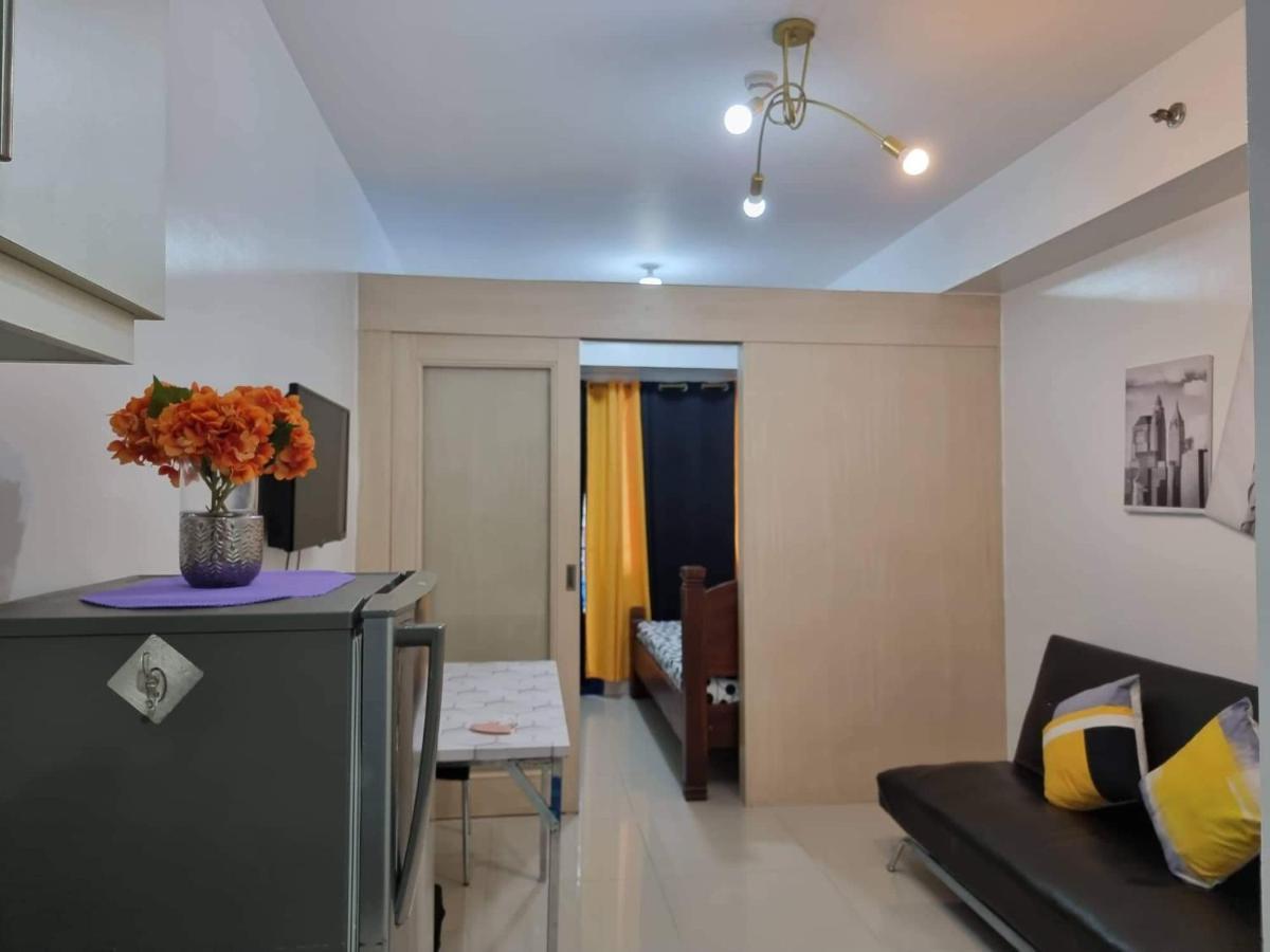 Yhanz Z Sea Residences Pasay Exterior foto